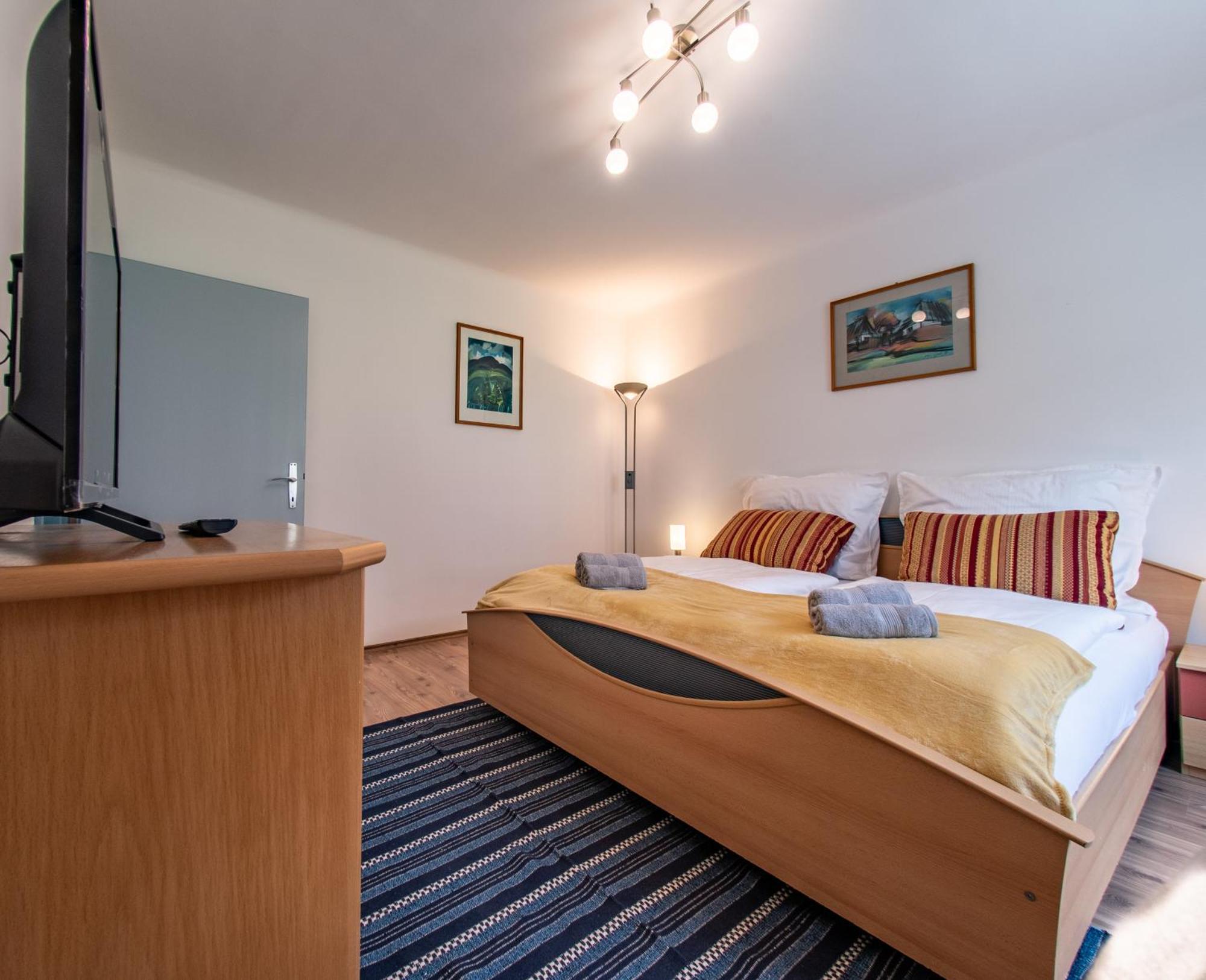 Erzhaus Apartments Eisenerz Oda fotoğraf
