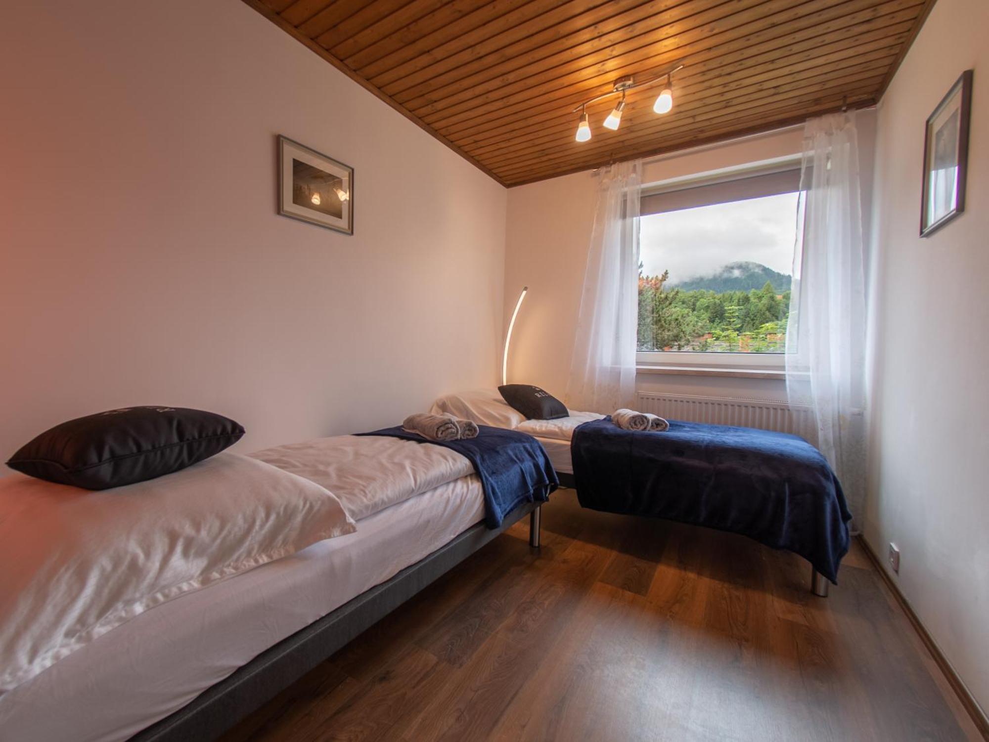 Erzhaus Apartments Eisenerz Oda fotoğraf