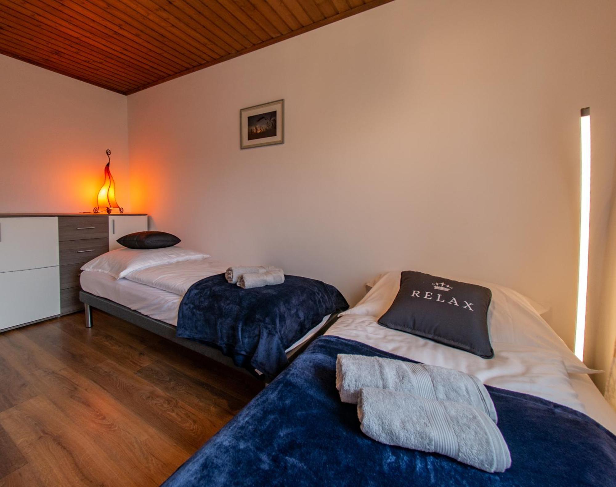 Erzhaus Apartments Eisenerz Oda fotoğraf